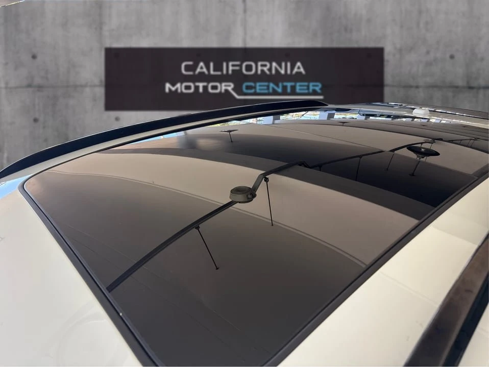 2015 Porsche Macan - Image 12 of 20