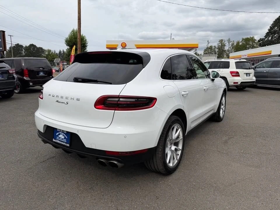 2015 Porsche Macan - Image 12 of 20