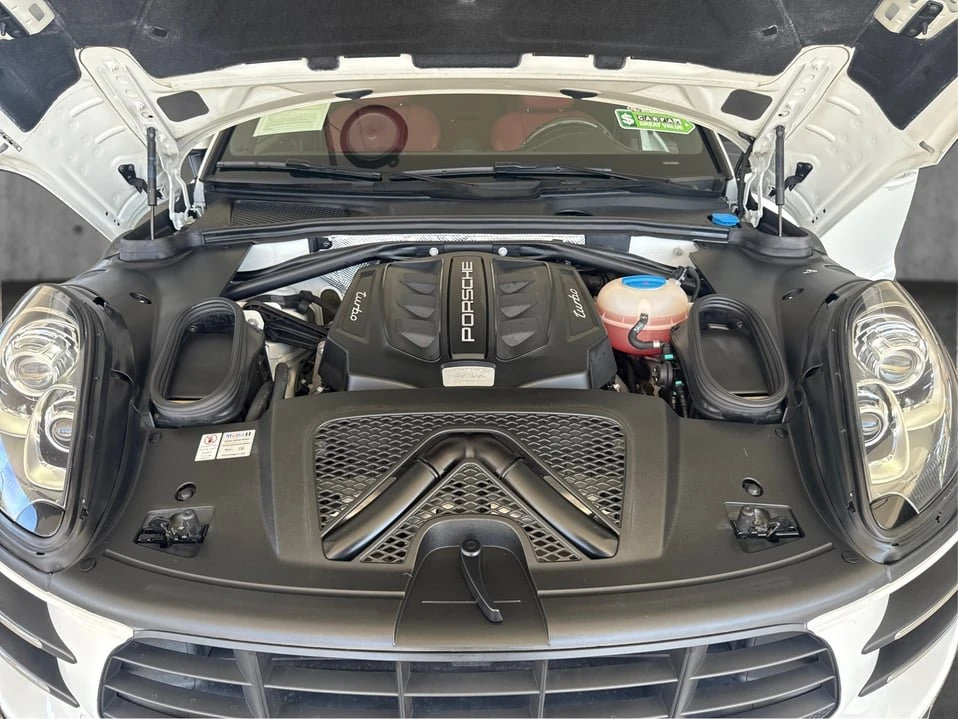 2015 Porsche Macan - Image 11 of 20