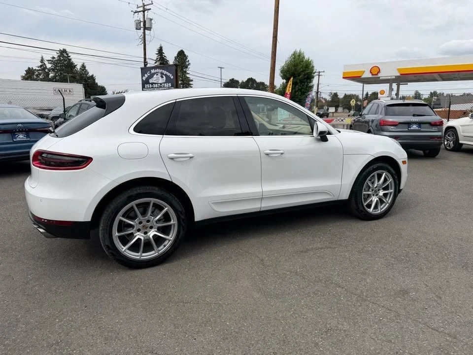 2015 Porsche Macan - Image 8 of 20