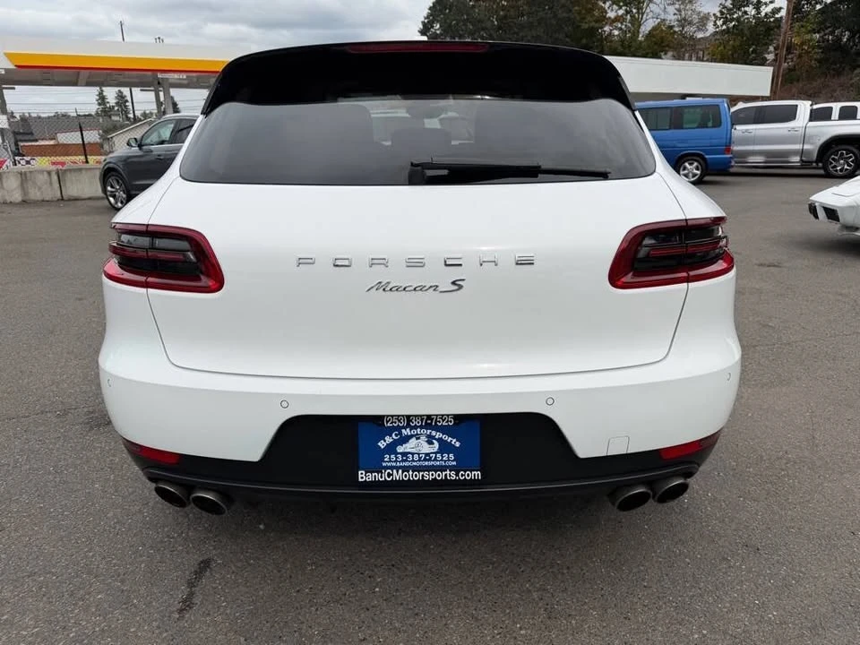 2015 Porsche Macan - Image 16 of 20