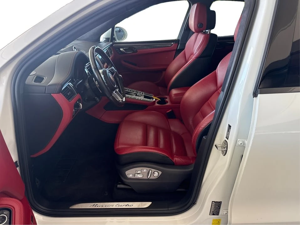 2015 Porsche Macan - Image 9 of 20