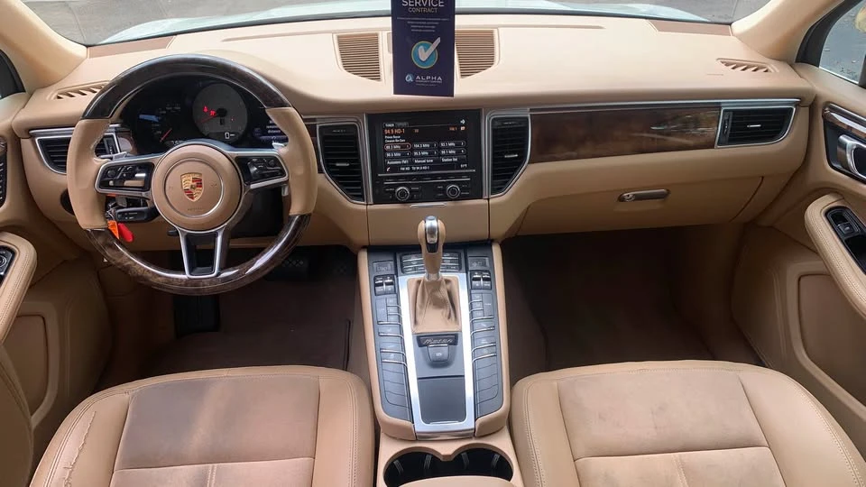 2015 Porsche Macan - Image 9 of 12