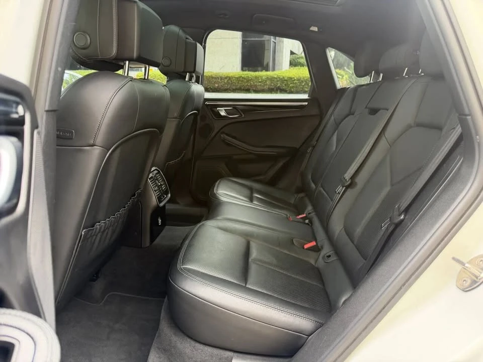 2015 Porsche Macan S - Image 19 of 20