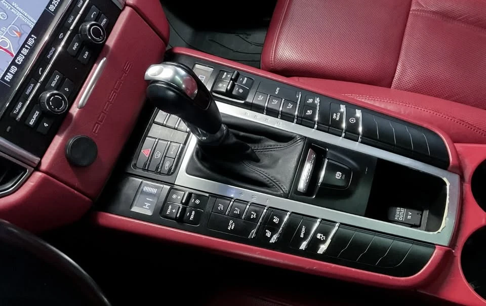 2015 Porsche Macan S - Image 13 of 20