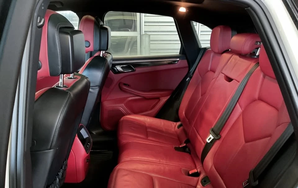 2015 Porsche Macan S - Image 17 of 20