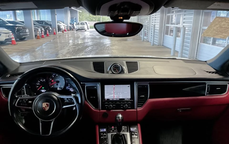 2015 Porsche Macan S - Image 19 of 20