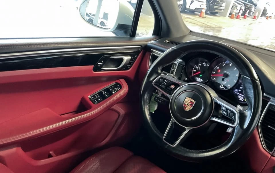 2015 Porsche Macan S - Image 18 of 20