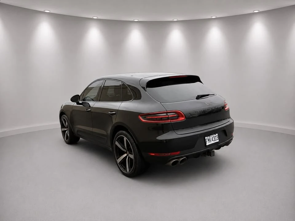 2015 Porsche Macan S - Image 2 of 16