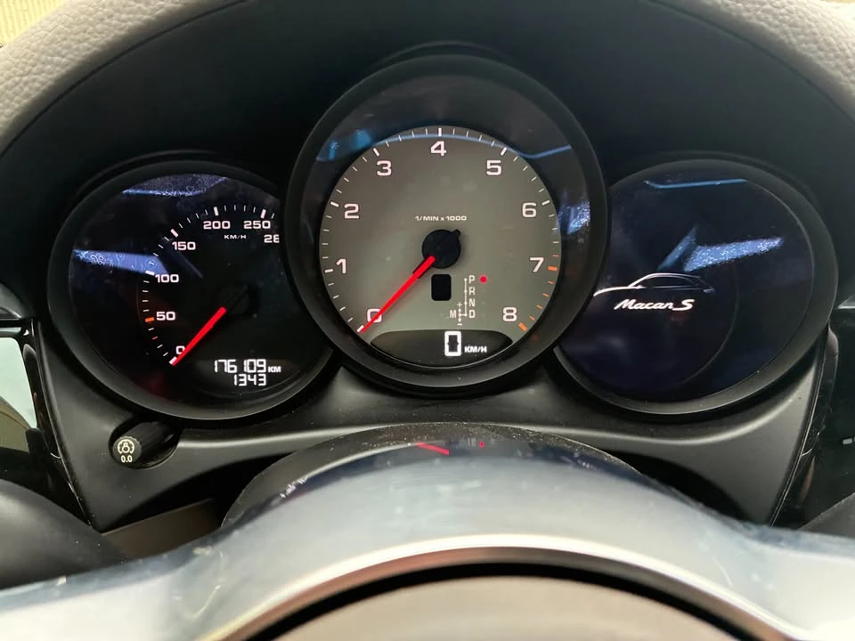 2015 Porsche Macan S - Image 12 of 16