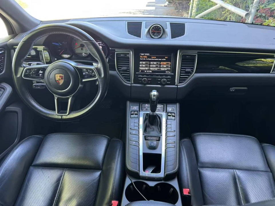 2015 Porsche Macan S - Image 10 of 11