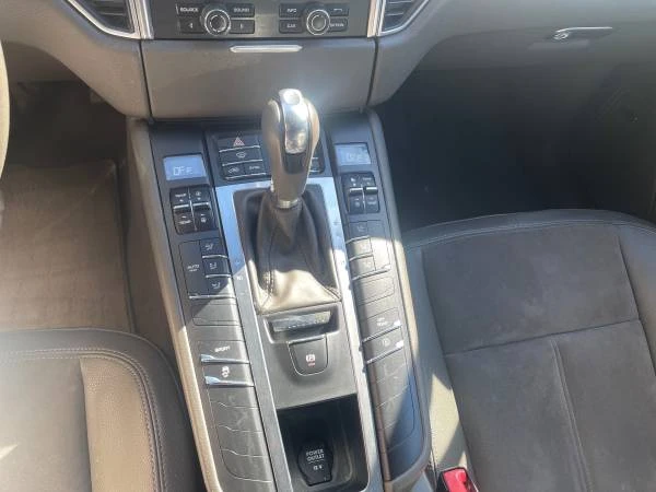 2015 Porsche Macan S - Image 11 of 21