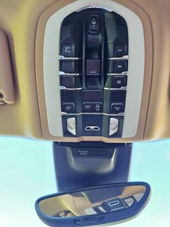 2015 Porsche Macan S - Image 8 of 19