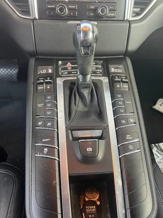 2015 Porsche Macan S - Image 7 of 10