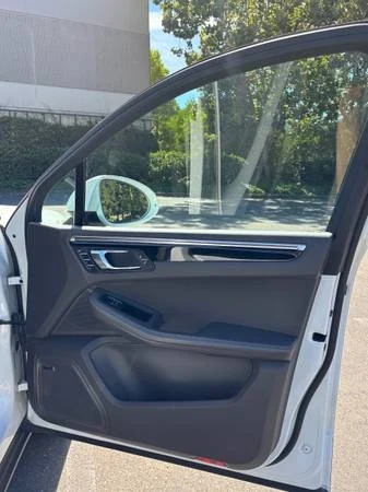 2015 Porsche Macan S - Image 11 of 21
