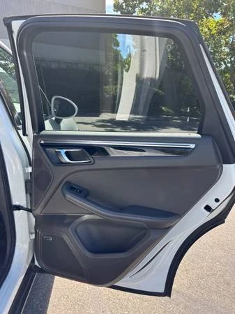 2015 Porsche Macan S - Image 10 of 21