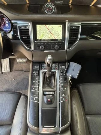 2015 Porsche Macan S - Image 13 of 21