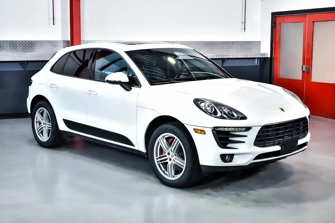 2015 Porsche Macan S - Image 10 of 30