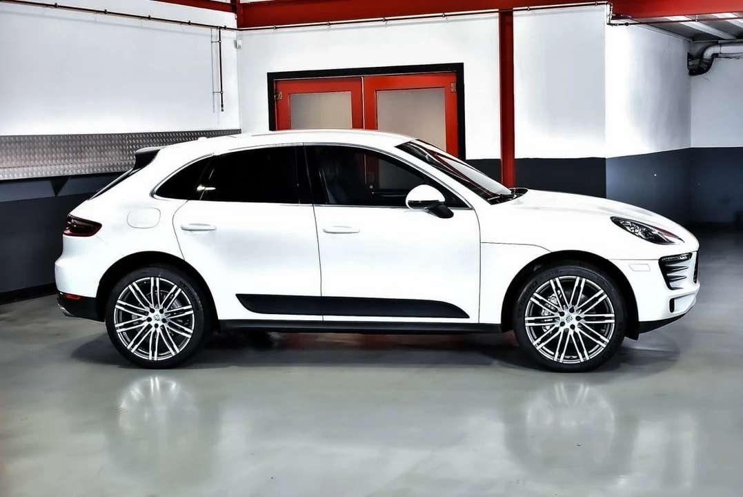 2015 Porsche Macan S - Image 15 of 30