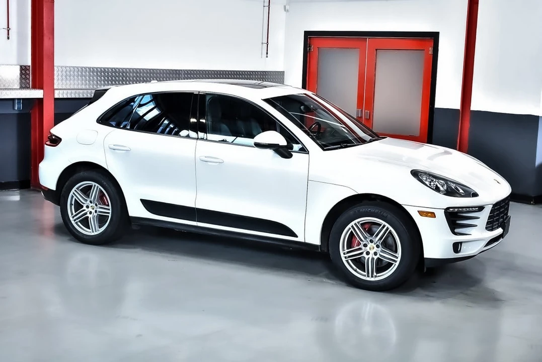 2015 Porsche Macan S - Image 13 of 30