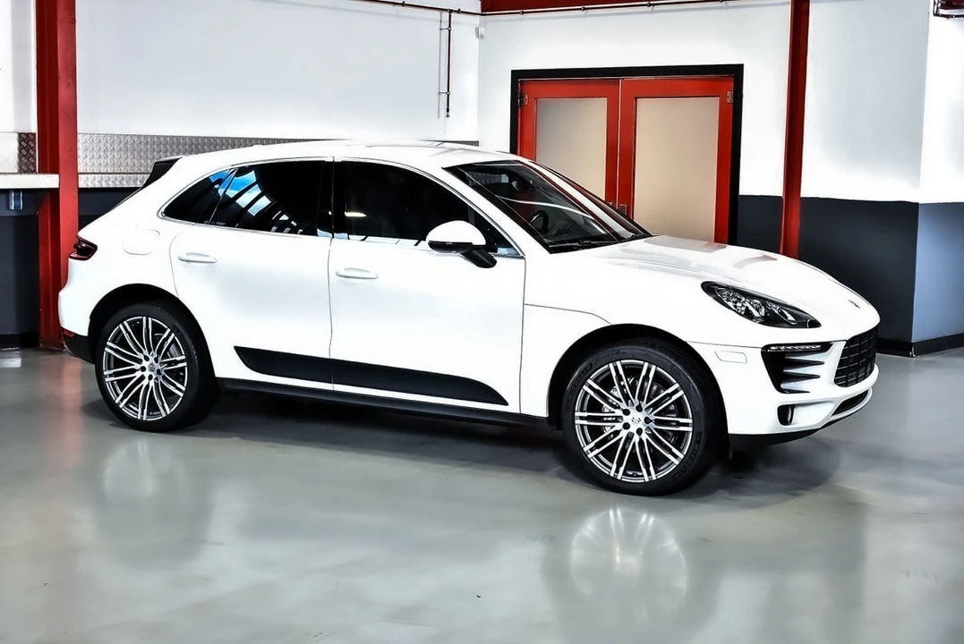 2015 Porsche Macan S - Image 13 of 30