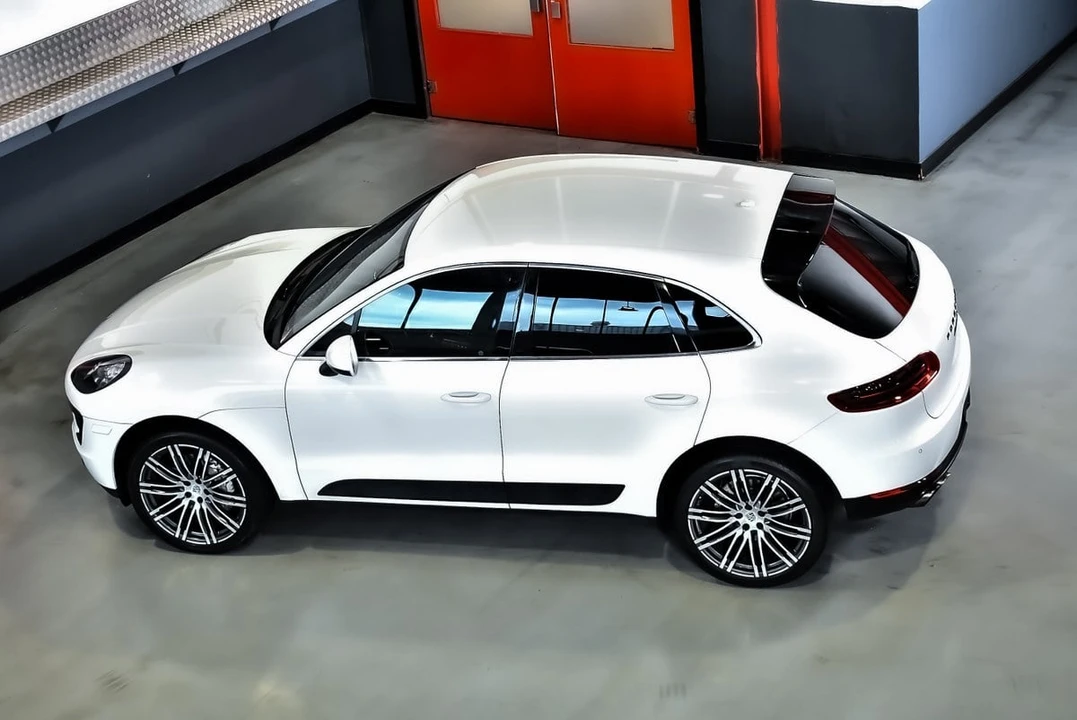 2015 Porsche Macan S - Image 29 of 30
