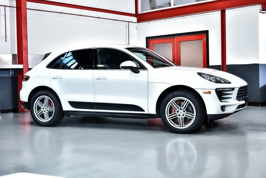 2015 Porsche Macan S - Image 14 of 30