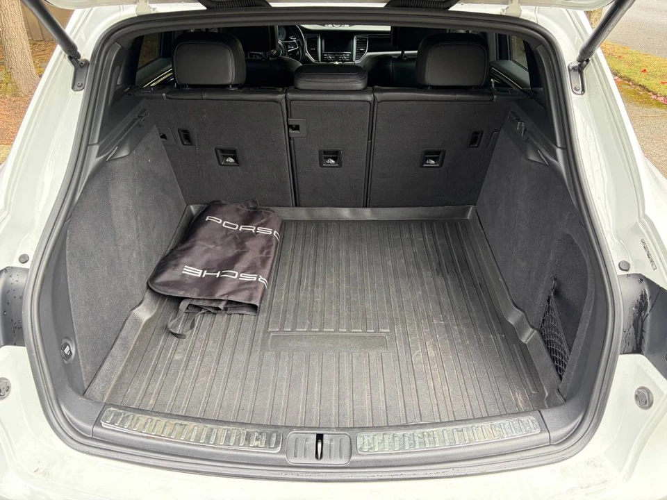 2015 Porsche Macan S - Image 13 of 19