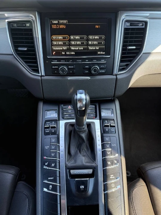 2015 Porsche Macan S - Image 9 of 27