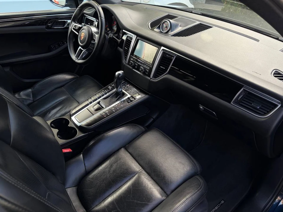 2015 Porsche Macan S - Image 18 of 21