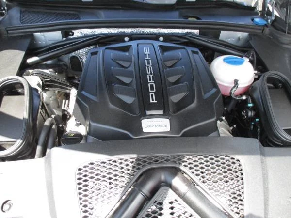 2015 Porsche Macan S - Image 17 of 18