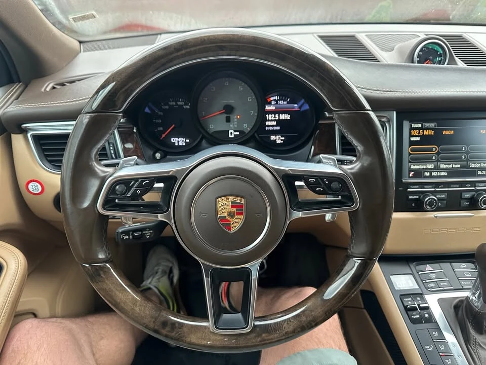 2015 Porsche Macan S - Image 16 of 20