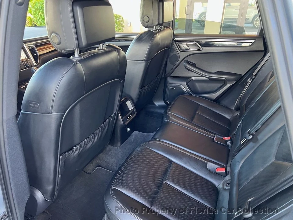 2015 Porsche Macan S - Image 9 of 12