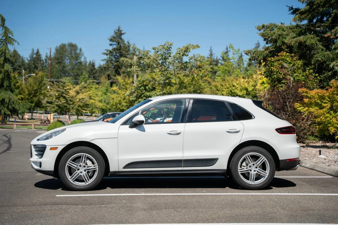 2015 Porsche Macan S - Image 2 of 24