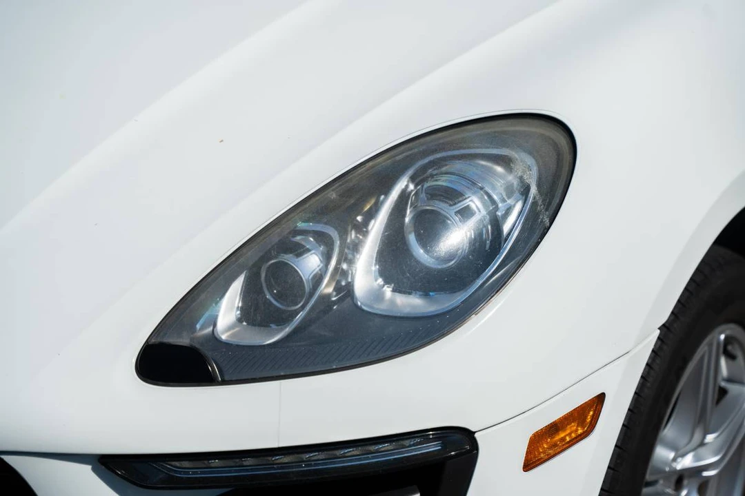 2015 Porsche Macan S - Image 18 of 24