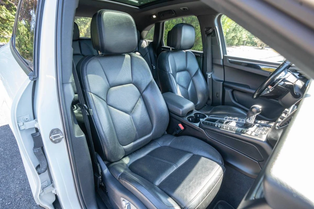 2015 Porsche Macan S - Image 13 of 24