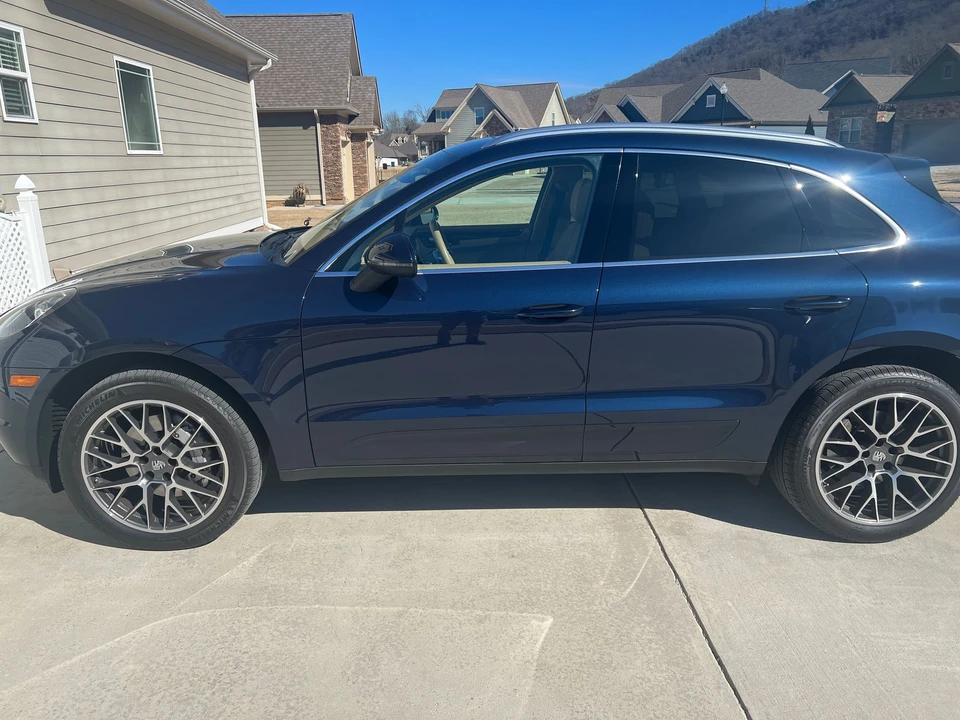 2015 Porsche Macan S - Image 2 of 31