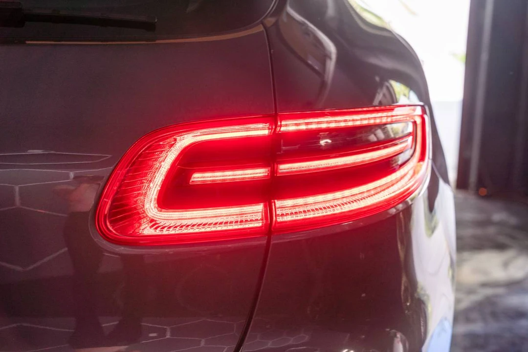 2015 Porsche Macan S - Image 9 of 24