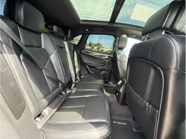2015 Porsche Macan S - Image 10 of 15