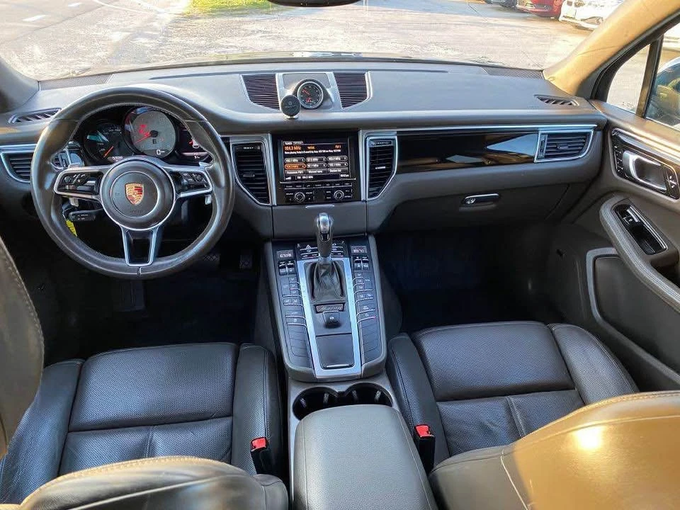 2015 Porsche Macan S - Image 8 of 12