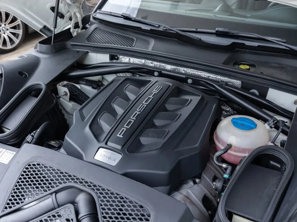 2015 Porsche Macan S - Image 14 of 16