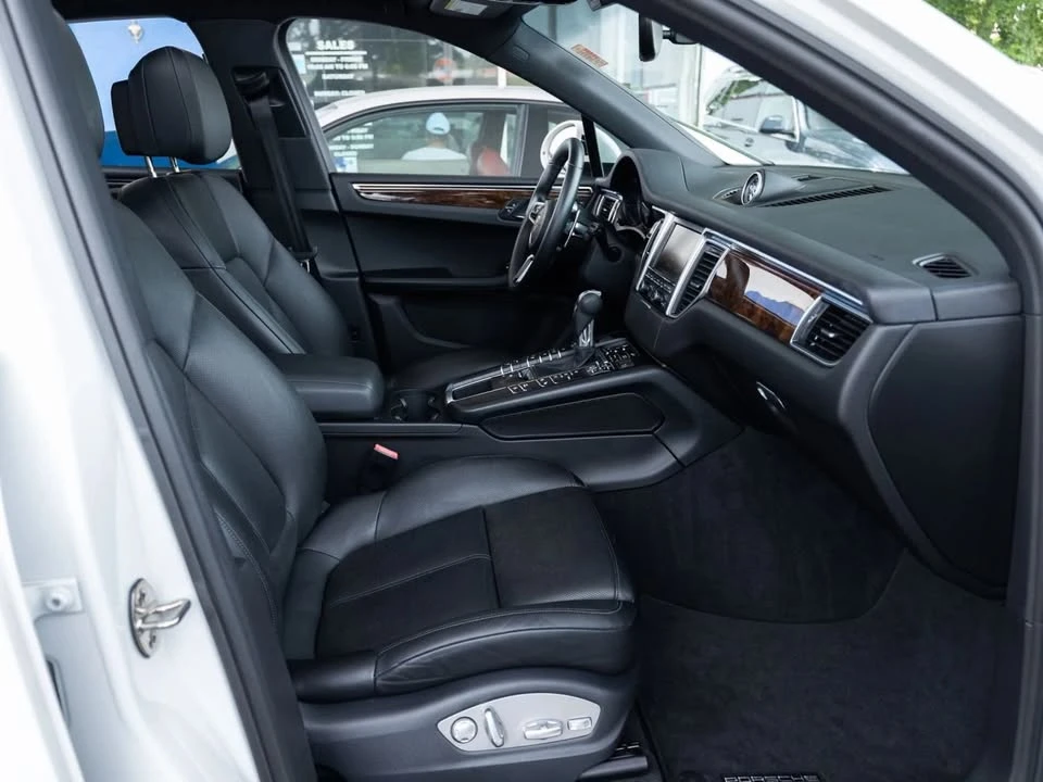 2015 Porsche Macan S - Image 8 of 16