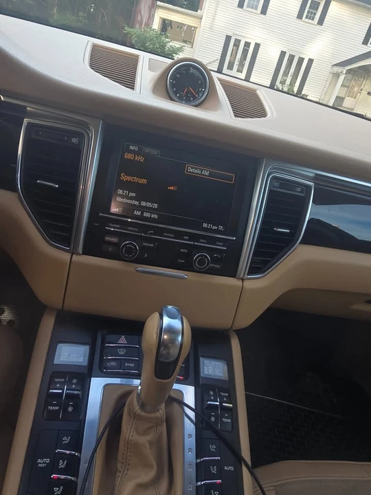 2015 Porsche Macan S - Image 3 of 13