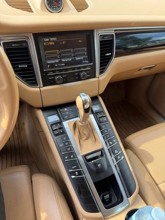 2015 Porsche Macan S - Image 6 of 7