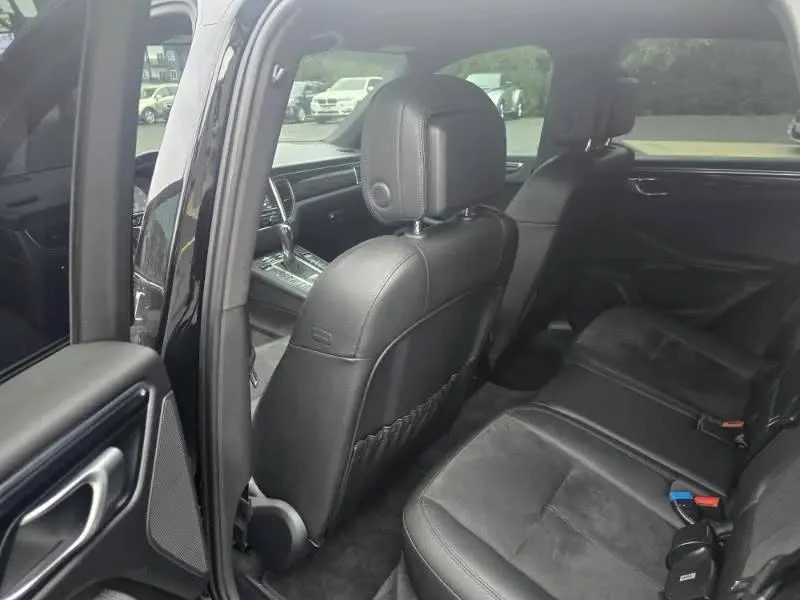2015 Porsche Macan S - Image 16 of 20