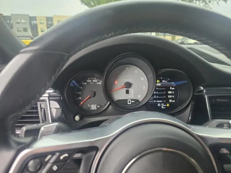 2015 Porsche Macan S - Image 14 of 20