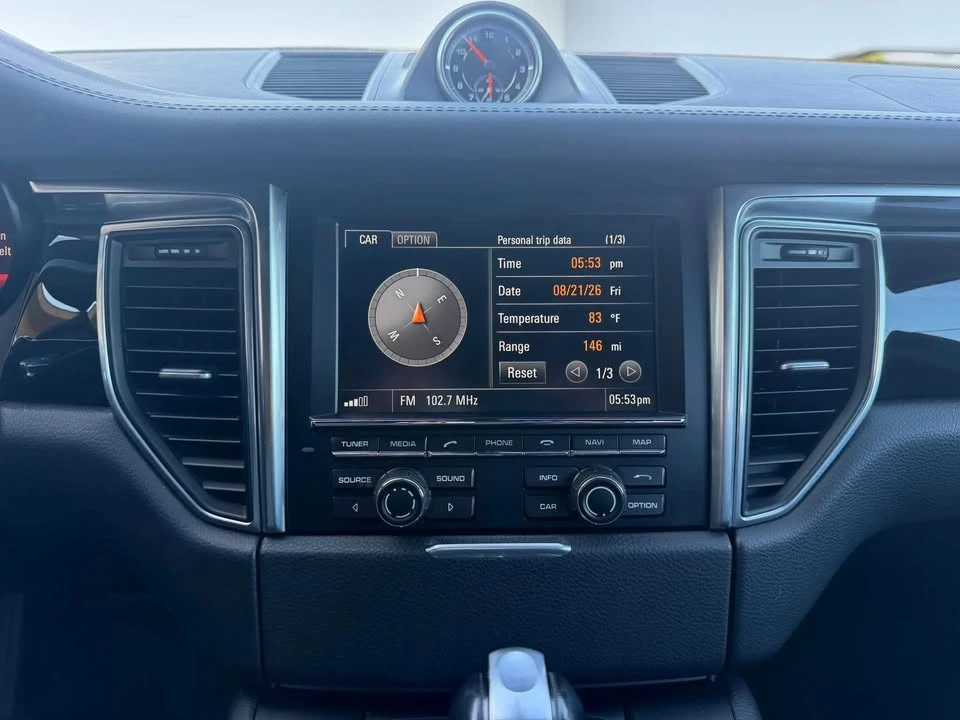 2015 Porsche Macan S - Image 13 of 20