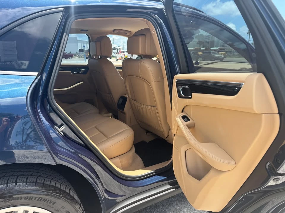 2015 Porsche Macan S - Image 12 of 20