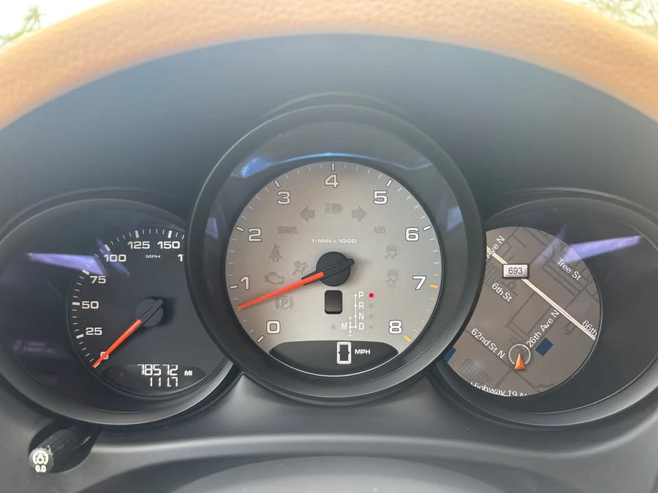 2015 Porsche Macan S - Image 16 of 20
