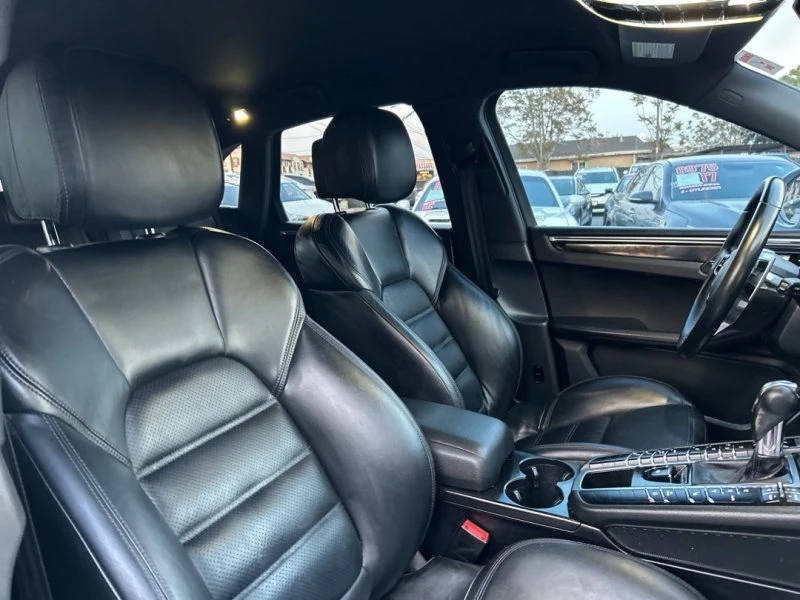 2015 Porsche Macan S - Image 10 of 11
